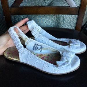 American Eagle white lace Slingback flats spring